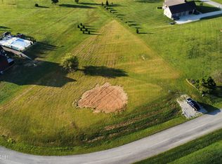 202 River View Dr, Bardstown, KY 40004