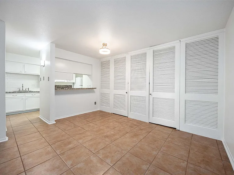 3131 Cummins St #3 — Photo 7