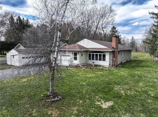 6093 Slocum Rd, Ontario, NY 14519