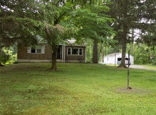 7179 E Lake Rd, Erie, PA 16511