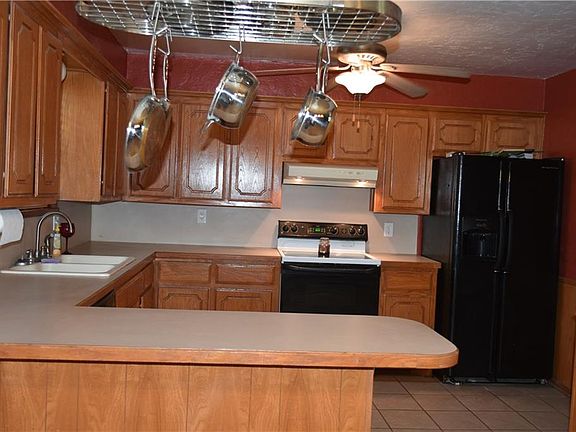 3rd image of 34187 County Street 2610