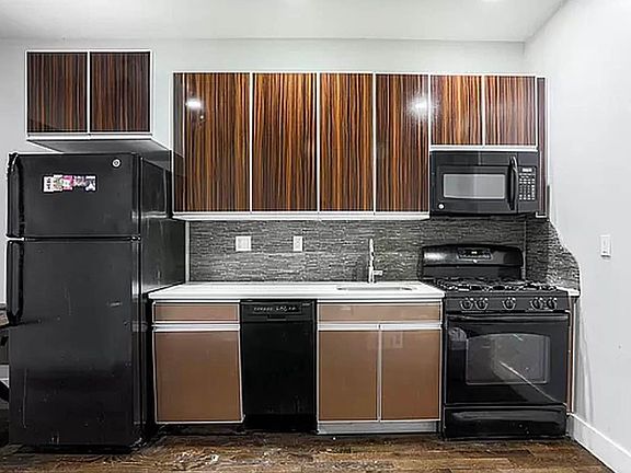 2nd image of 172 Irving Ave #4F