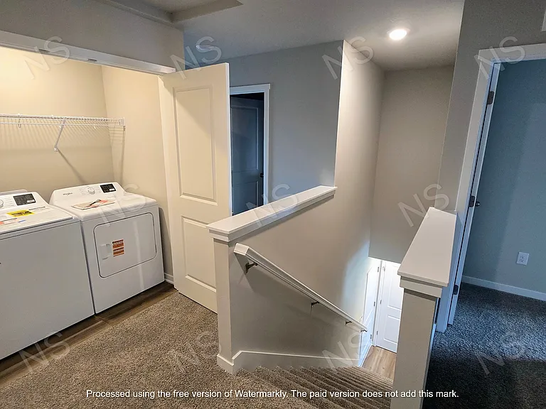 523 Kinley Dr — Photo 21