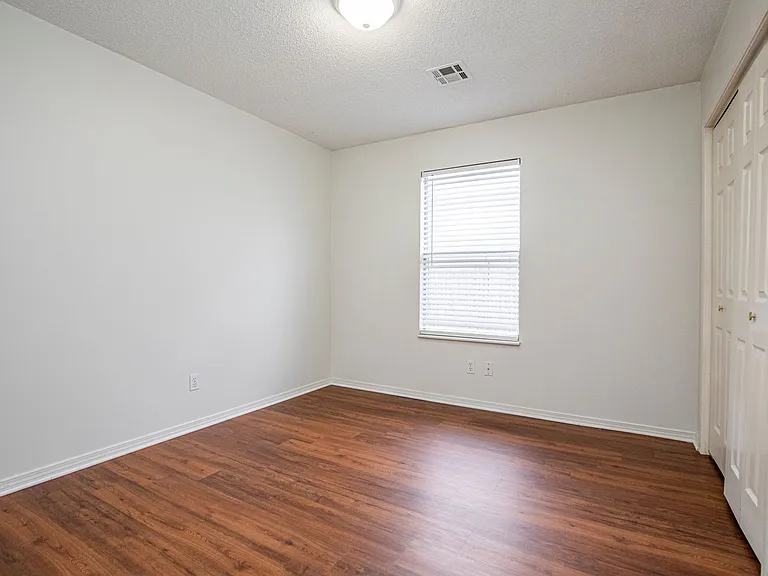 2513 SE 4th St — Photo 13