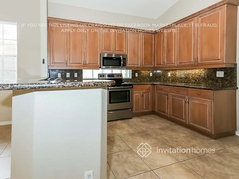 2455 Sandy Cay — Photo 8