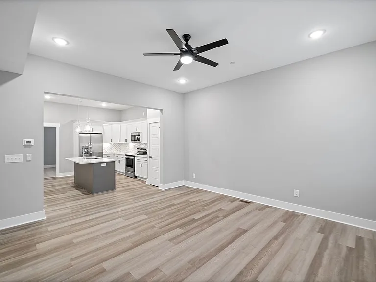 428 Centre St — Photo 13