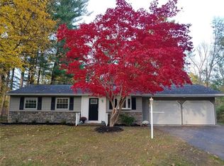 9 Twin Brooks Rd, Fairport, NY 14450