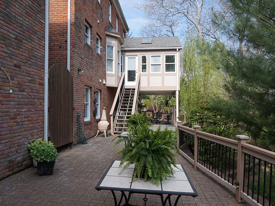 4002 Stoneledge Ct, Godfrey, IL 62035 Zillow