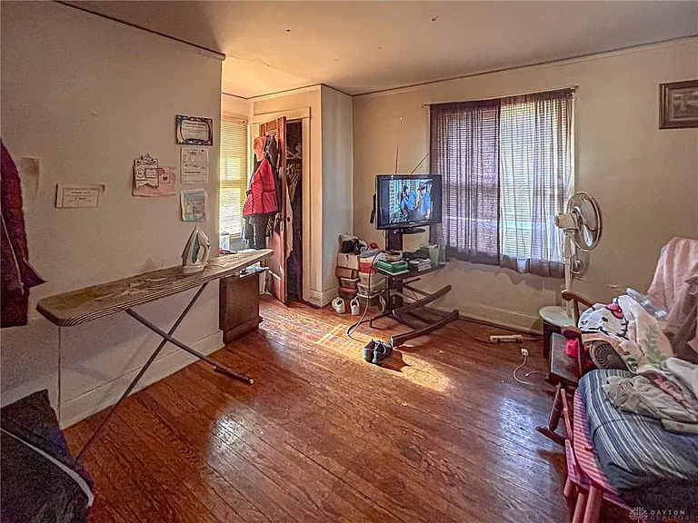 466-468 Allwen Dr — Photo 15