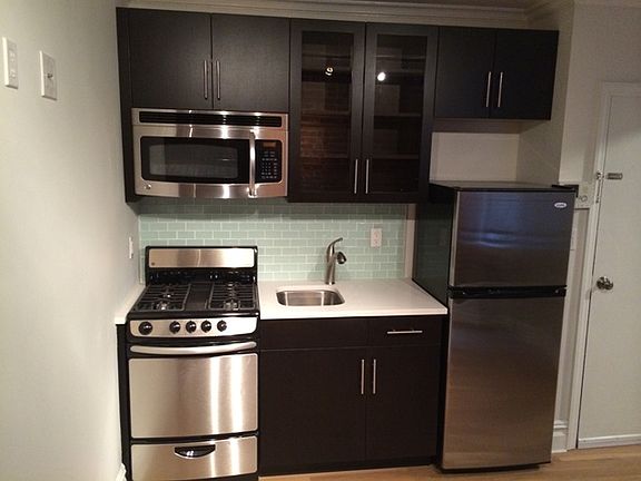 2nd image of 76 Orchard St APT 5