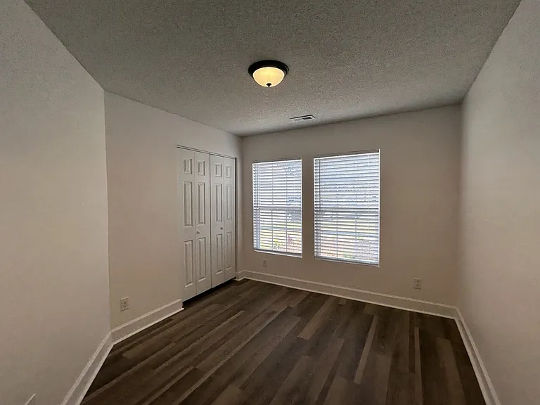 218 Bellegrove Dr — Photo 18