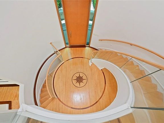 Dramatic Foyer with sweeping staircase