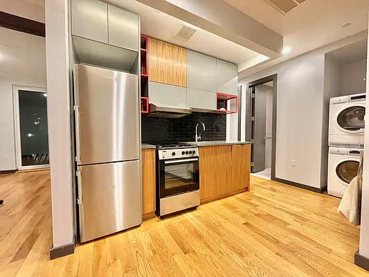 Rented by EXR | media 12