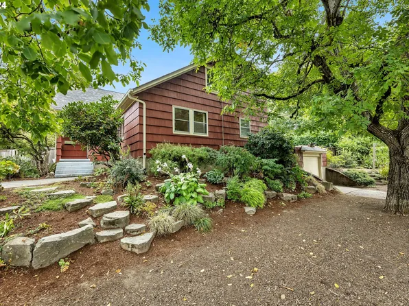 3706 NE Holman St, Portland, OR 97211