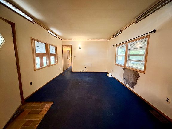 5th image of 37 Pioneer Way #37