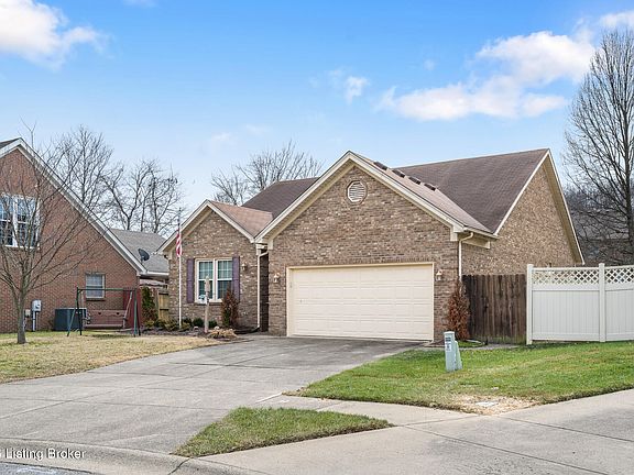 2nd image of 704 Auburn Oaks Dr