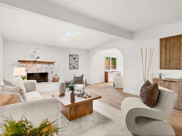 4927 Chateau Dr, San Diego, CA 92117