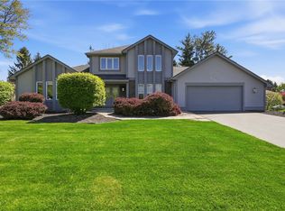 376 Hartsville Ln, Webster, NY 14580
