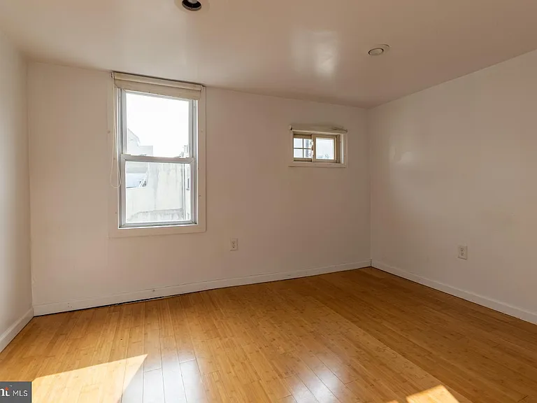 619 S 16th St #3R — Photo 11
