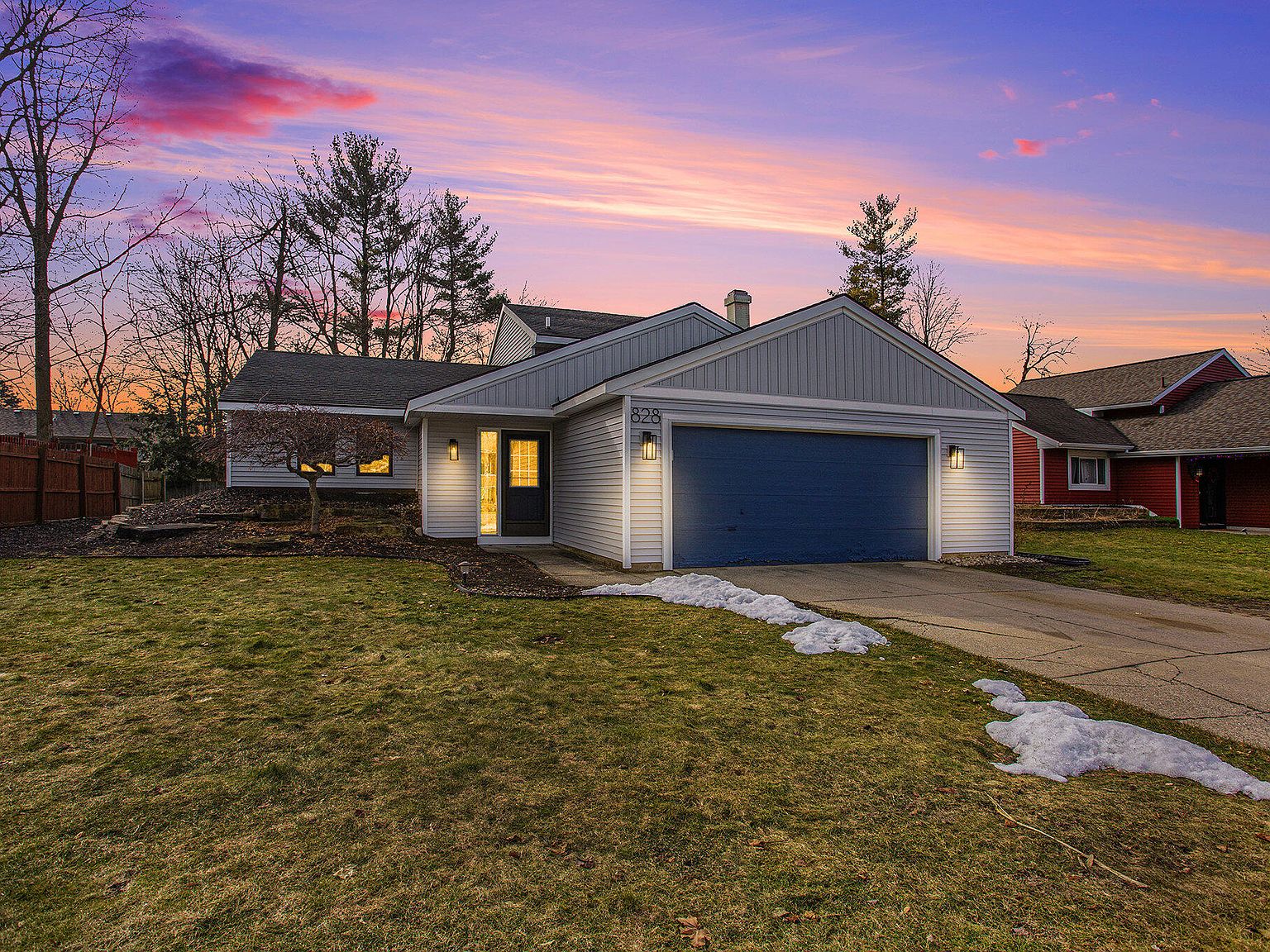 828 Tierra St SE, Kentwood, MI 49508 Zillow