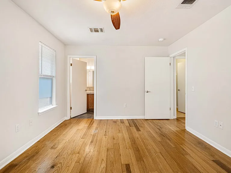 1502 Garden St — Photo 15