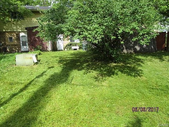 2nd image of 1974 Larkswood Dr