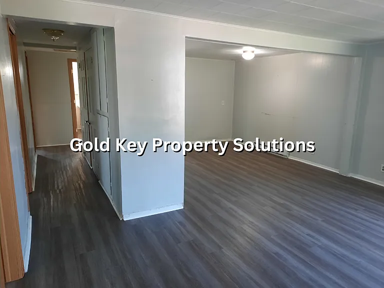 2212 N Hollywood Ave — Photo 10