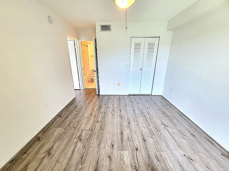 1640 N 42nd Cir #204 — Photo 21