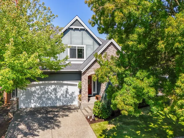 4925 E Masters Dr, Newberg, OR 97132