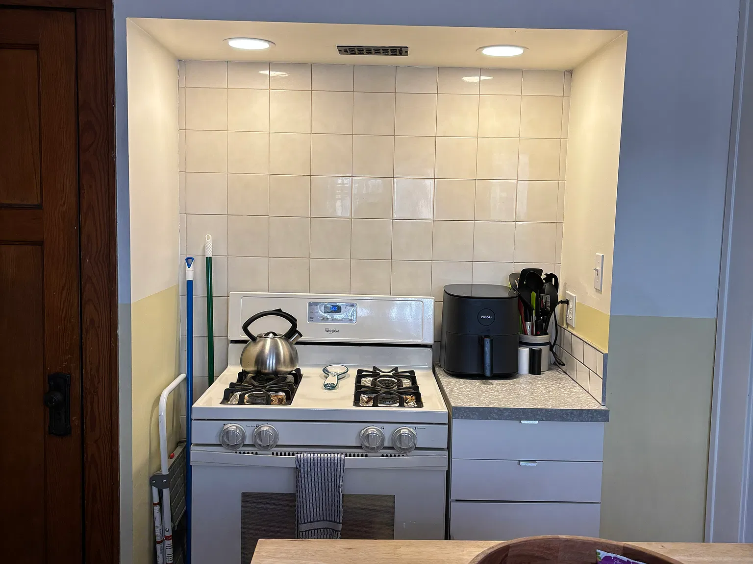 2 bed, 1200 sqft, $1,300 — Photo 4