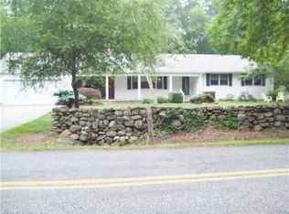 86 Al Harvey Rd, Stonington, CT 06378