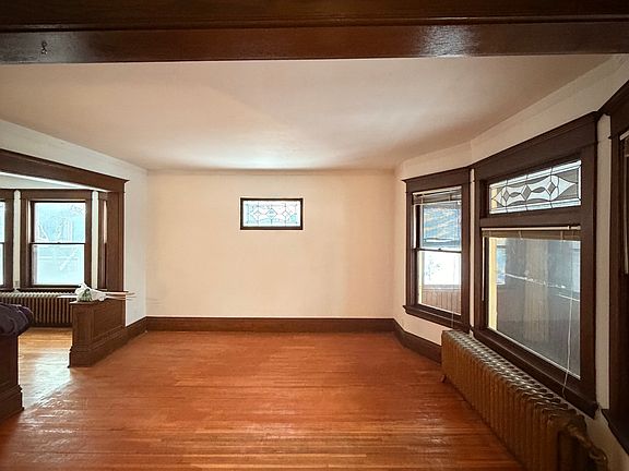 2nd image of 781 Iglehart Ave #2