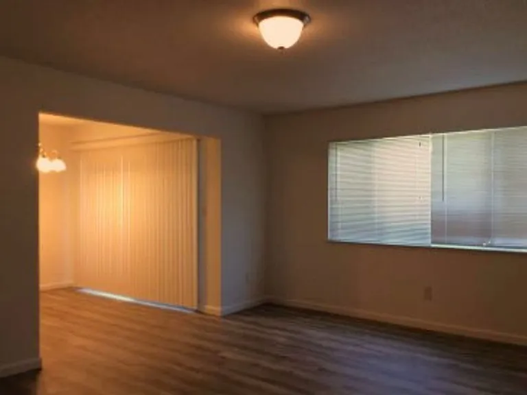 0710 - 10 Coral Cir — Photo 5