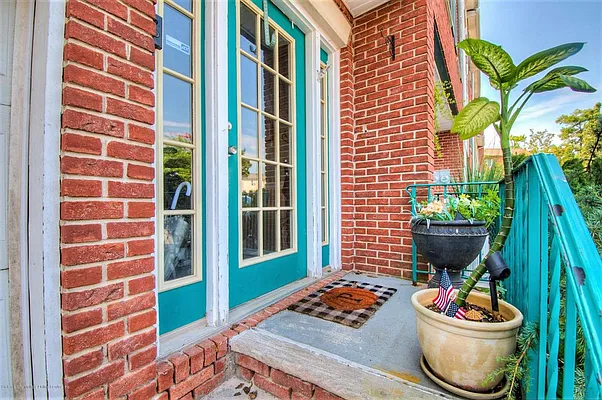 Sold by REMAX Elite | media 2