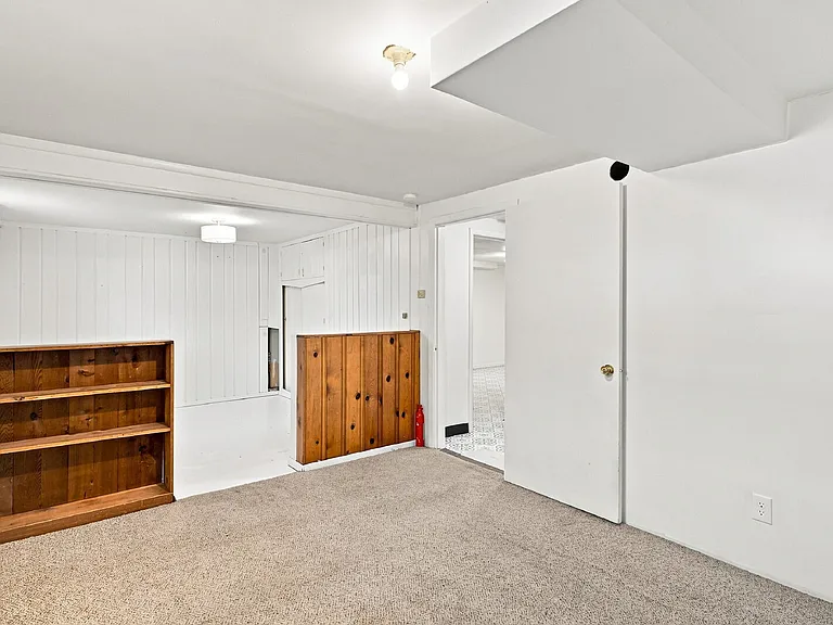 1811 S Irving St — Photo 17