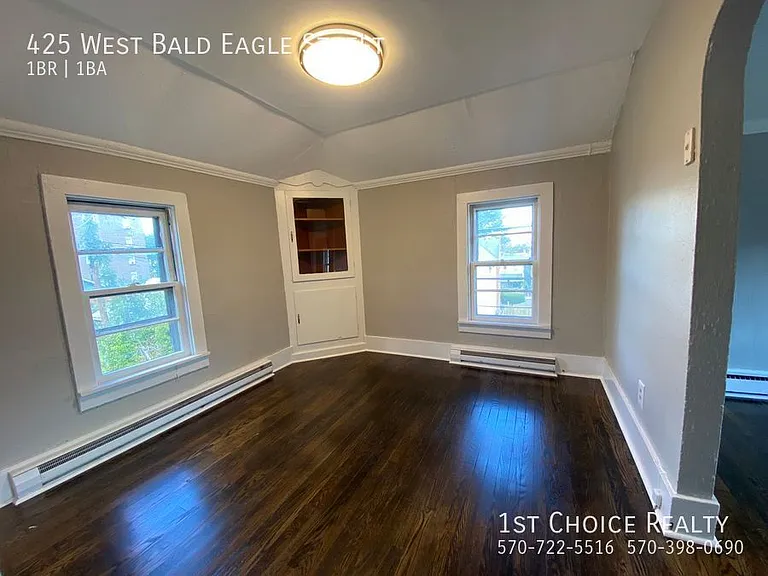 425 W Bald Eagle St — Photo 3