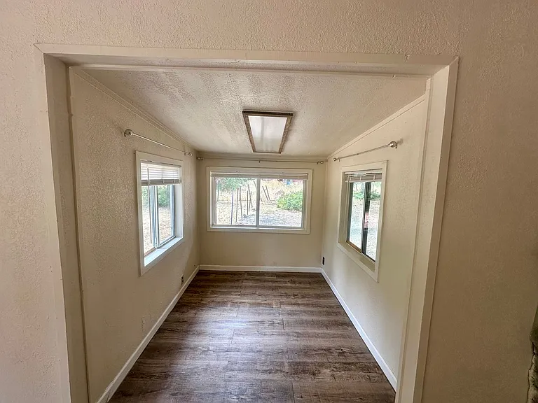 11405 Hamaker Mountain Rd — Photo 2