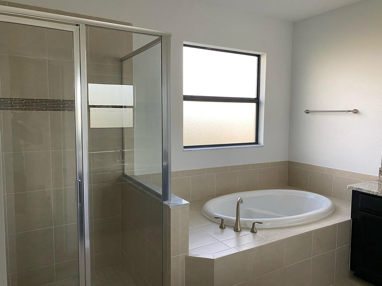 3 bed, 2.5 bath, 2056 sqft, $2,745 — Photo 2