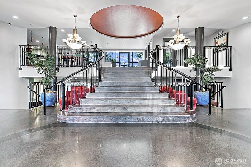 2nd image of 323 Queen Anne Avenue N #510