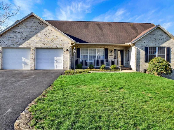 204 Jade Dr, Chambersburg, PA 17202