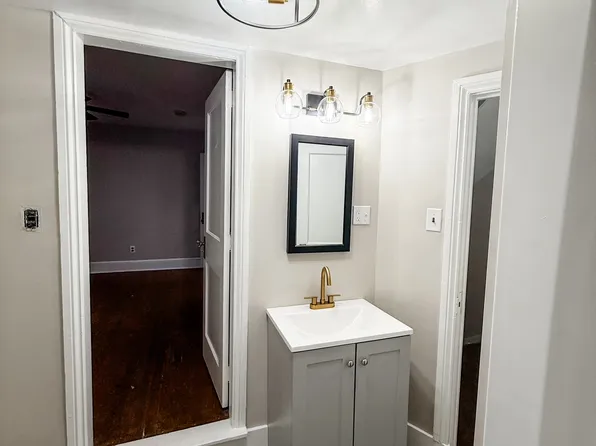 324 Hellam St #2F, Wrightsville, PA 17368