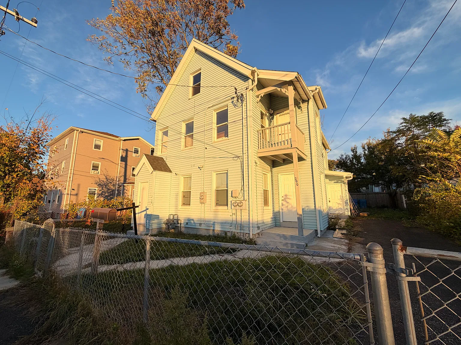3 bed, $2,100 — Photo 1