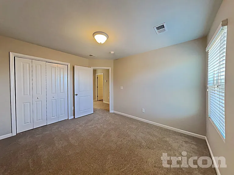 312 Winston Ln — Photo 14