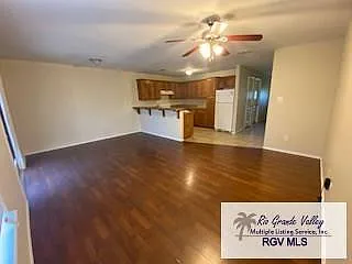 3 bed, 2.5 bath, 2804 sqft, $1,350 — Photo 4