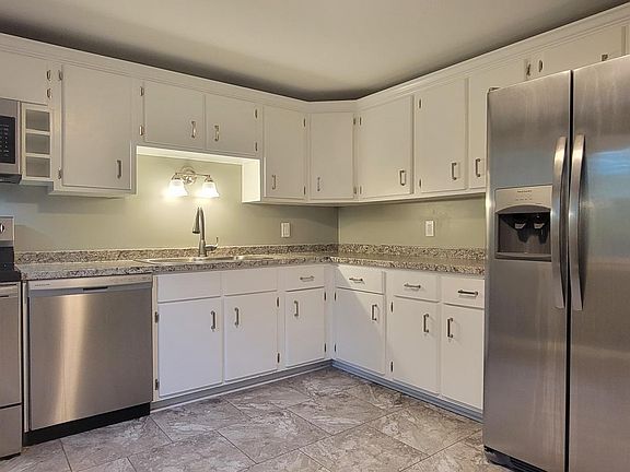 2nd image of 35 Jeffrey Dr #2