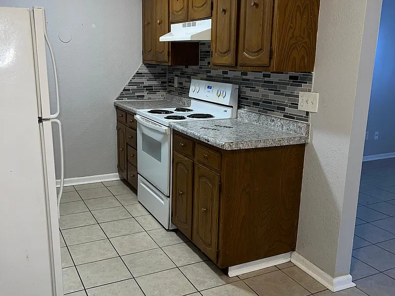 507 W Westview St #5 — Photo 12