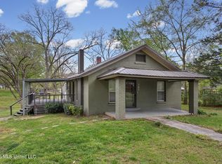 141 S Senter St, Byhalia, MS 38611