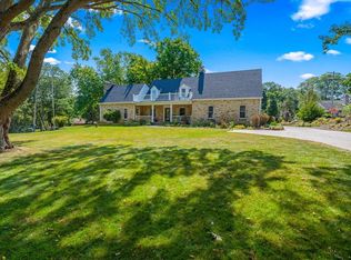 16355 Coronado Ct, Brookfield, WI 53005