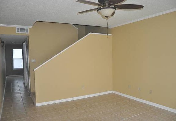 3rd image of 310 Ella St APT 204