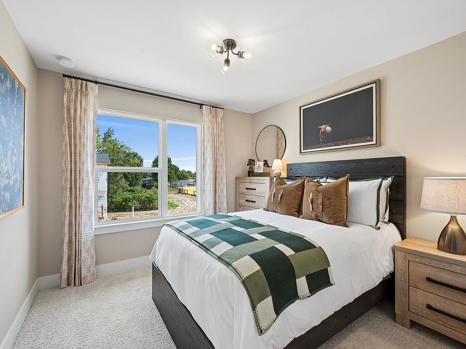 1040 Pine Tree Ln, photo 11